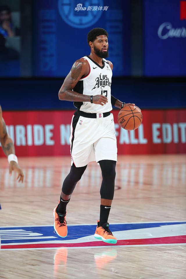 万的决定依 万的决定依